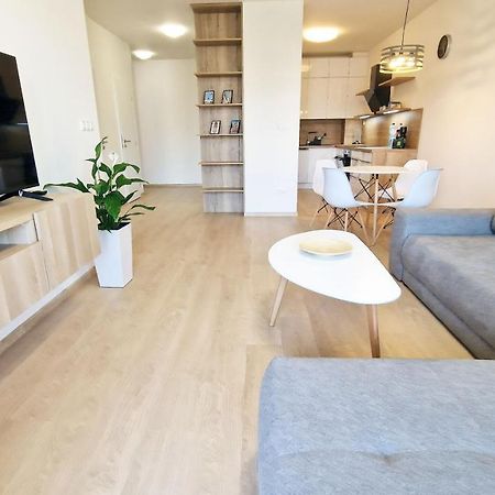 Luxo 2 Room Apartments By Bratislavatrip Extérieur photo
