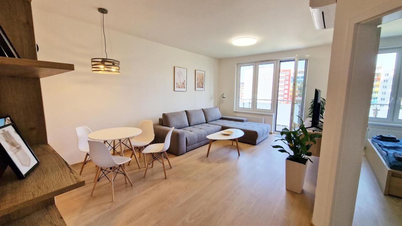 Luxo 2 Room Apartments By Bratislavatrip Extérieur photo