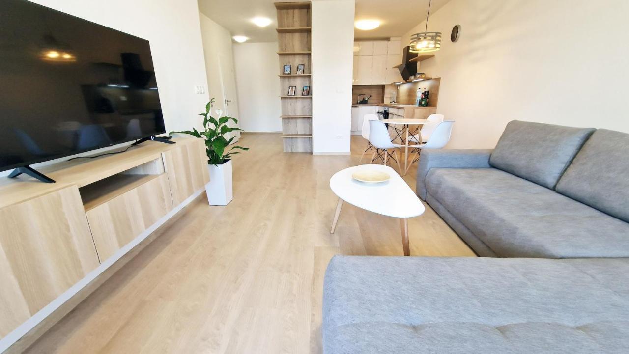 Luxo 2 Room Apartments By Bratislavatrip Extérieur photo