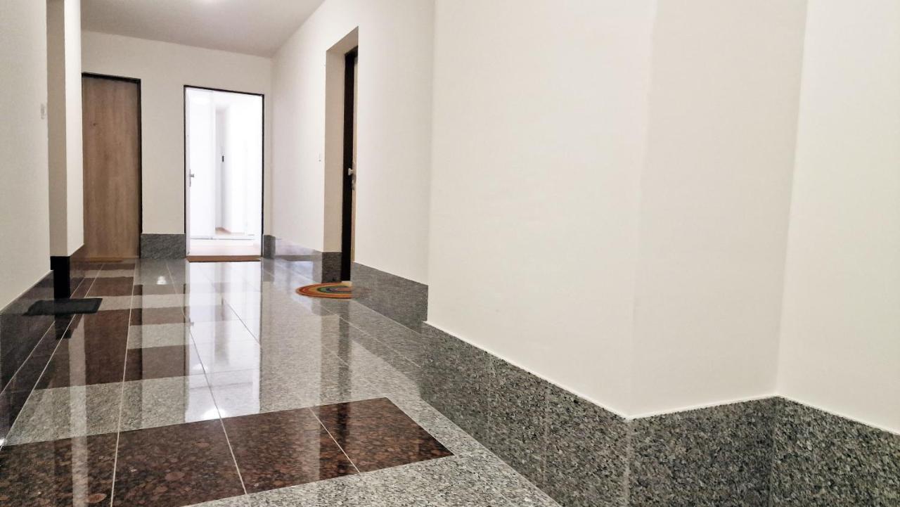 Luxo 2 Room Apartments By Bratislavatrip Extérieur photo